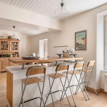 Familiale Pour 11 Personnes A 300m De La *