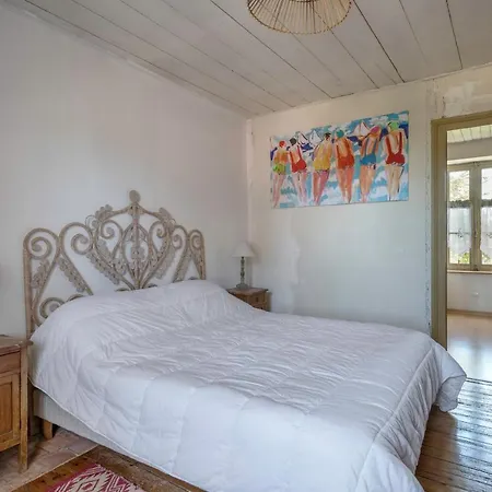 Familiale Pour 11 Personnes A 300m De La *