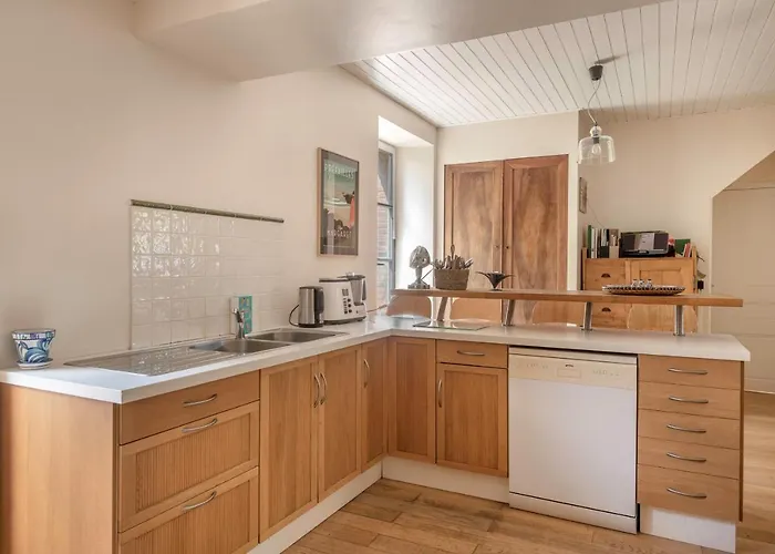 Familiale Pour 11 Personnes A 300m De La