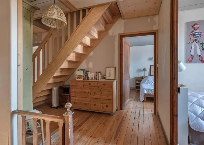 Familiale Pour 11 Personnes A 300m De La Préfailles