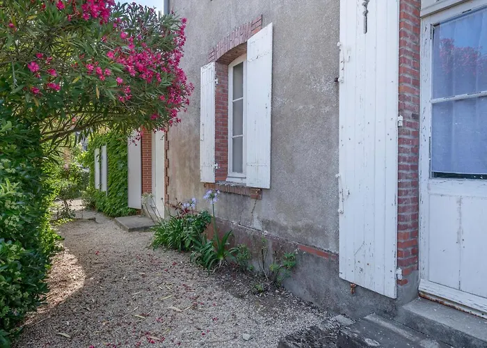 Familiale Pour 11 Personnes A 300m De La *